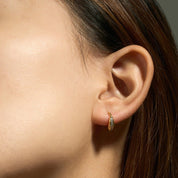 Suri Dainty Huggies - Gold - 1