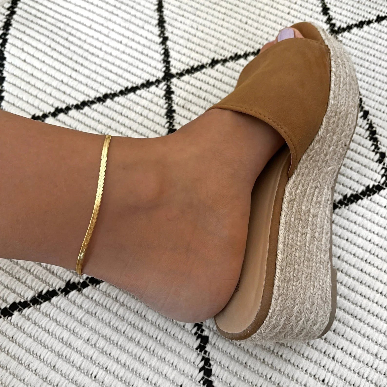 Thalia Herringbone Anklet - Gold - 4