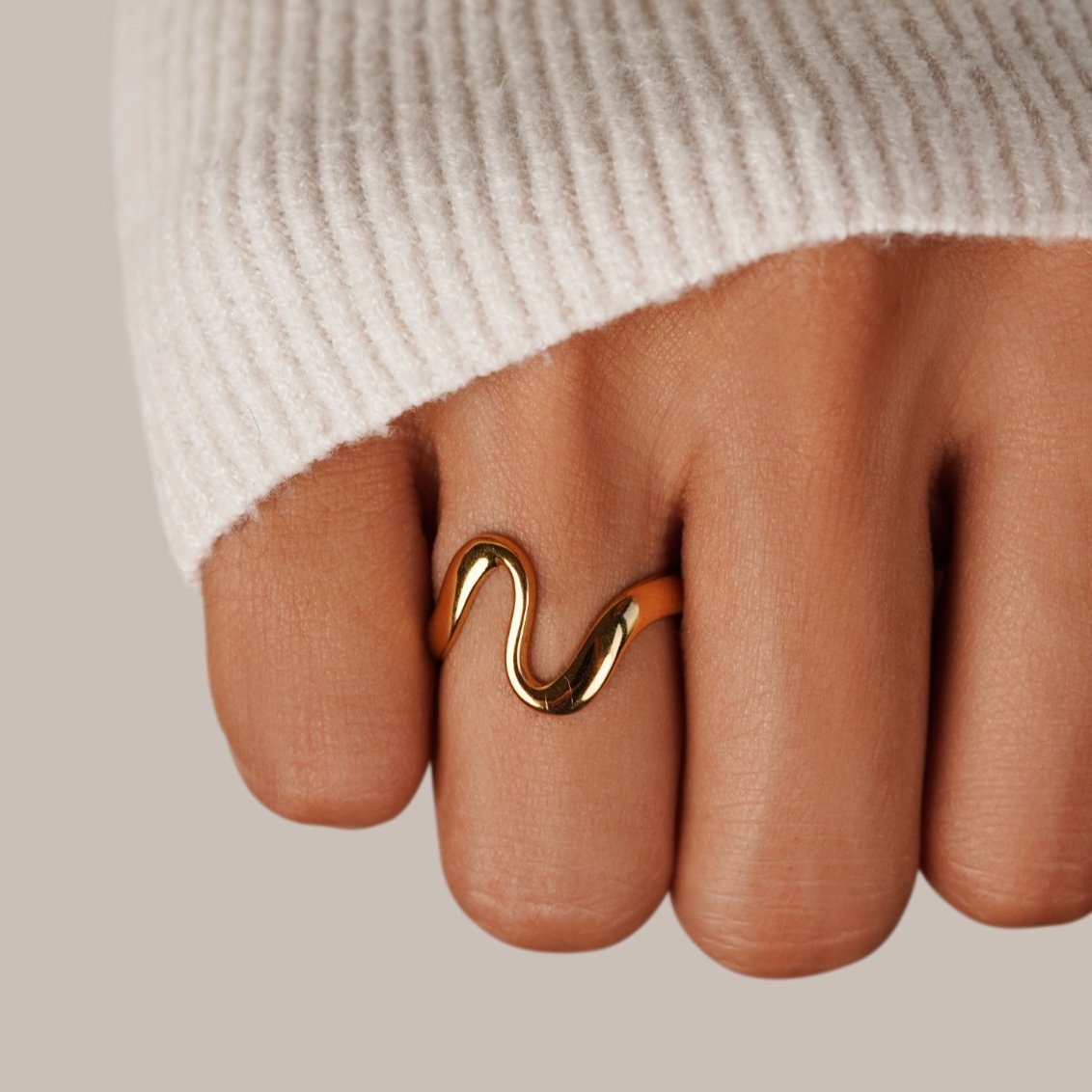 Una Wave Ring - NAVALLIRing